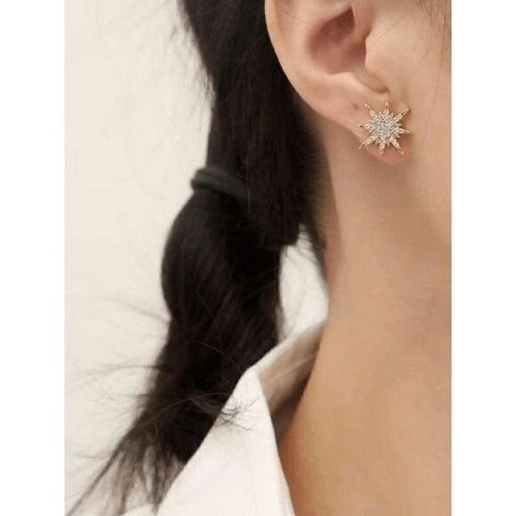 CRESCENT MOON & STAR GOLD DIAMOND STUD EARRINGS - Picture 3 of 4